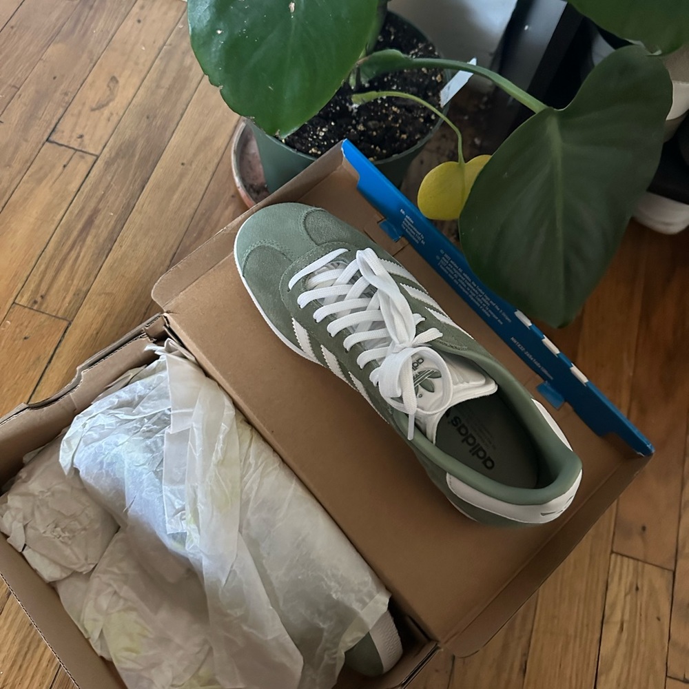 KITH x ADIDAS Gazelle unique color size 6